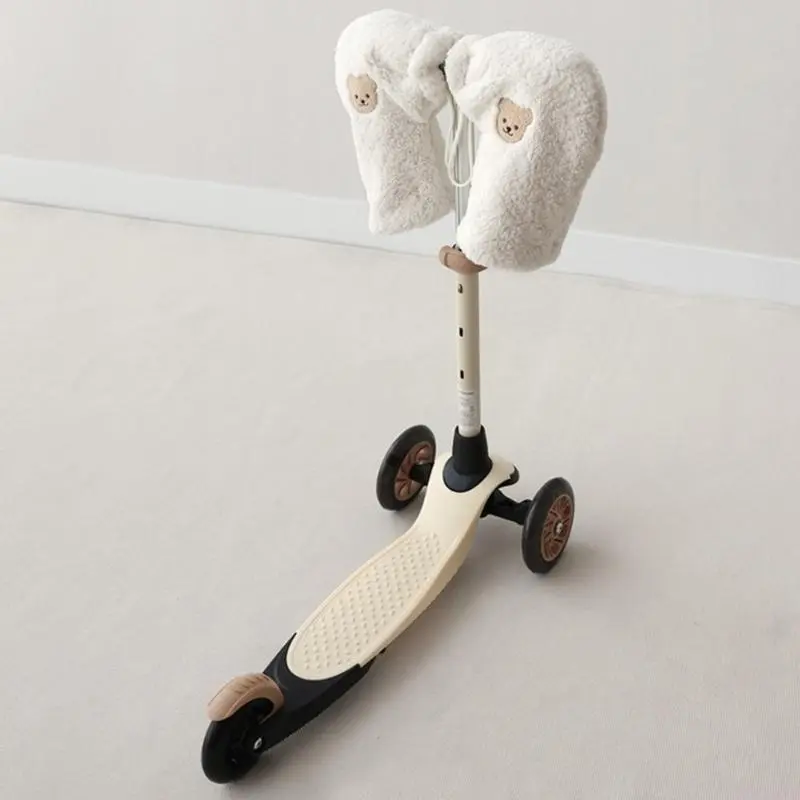 M76C Fleece Hand Muff for Baby Scooter Stylish Bear Pattern Hand Gloves for Children