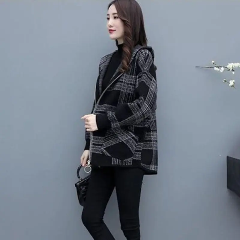 Blended Wool Coat Women Autumn Winter Jacket New Plaid Short Woolen Coat Pocket Zipper Jacket Korean Version Lady OuterwearR1650