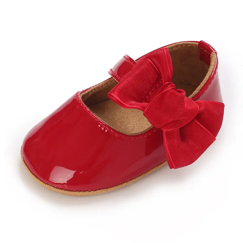 Baby girl cute bow decoration set wearing Mary Jane shoes, children's outdoor walking shoes