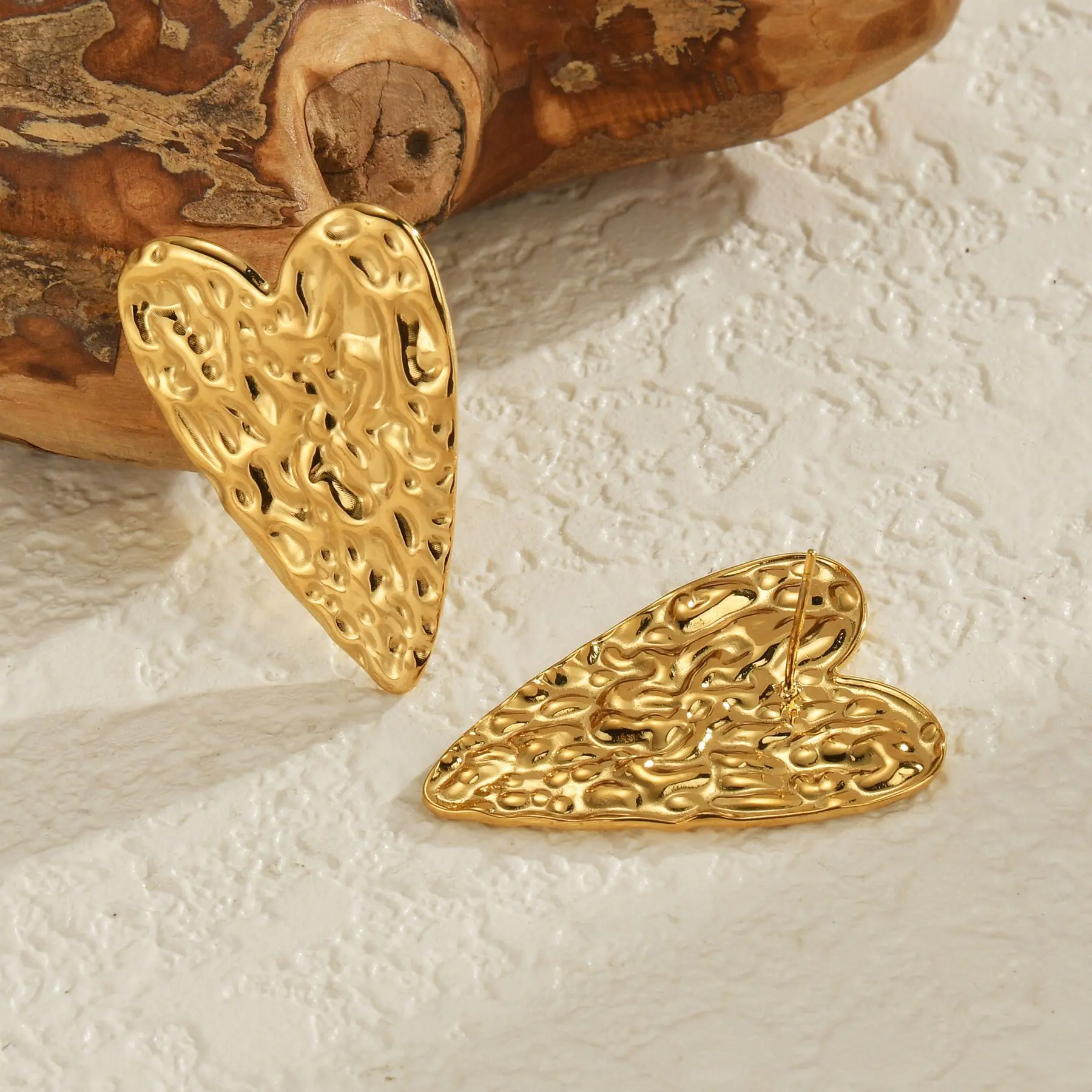 Freeteeme Vintage 18k Gold Plated Heart Shell Stud Earrings Stainless Steel for Women Party Fashion Geometric Jewelry Accessory