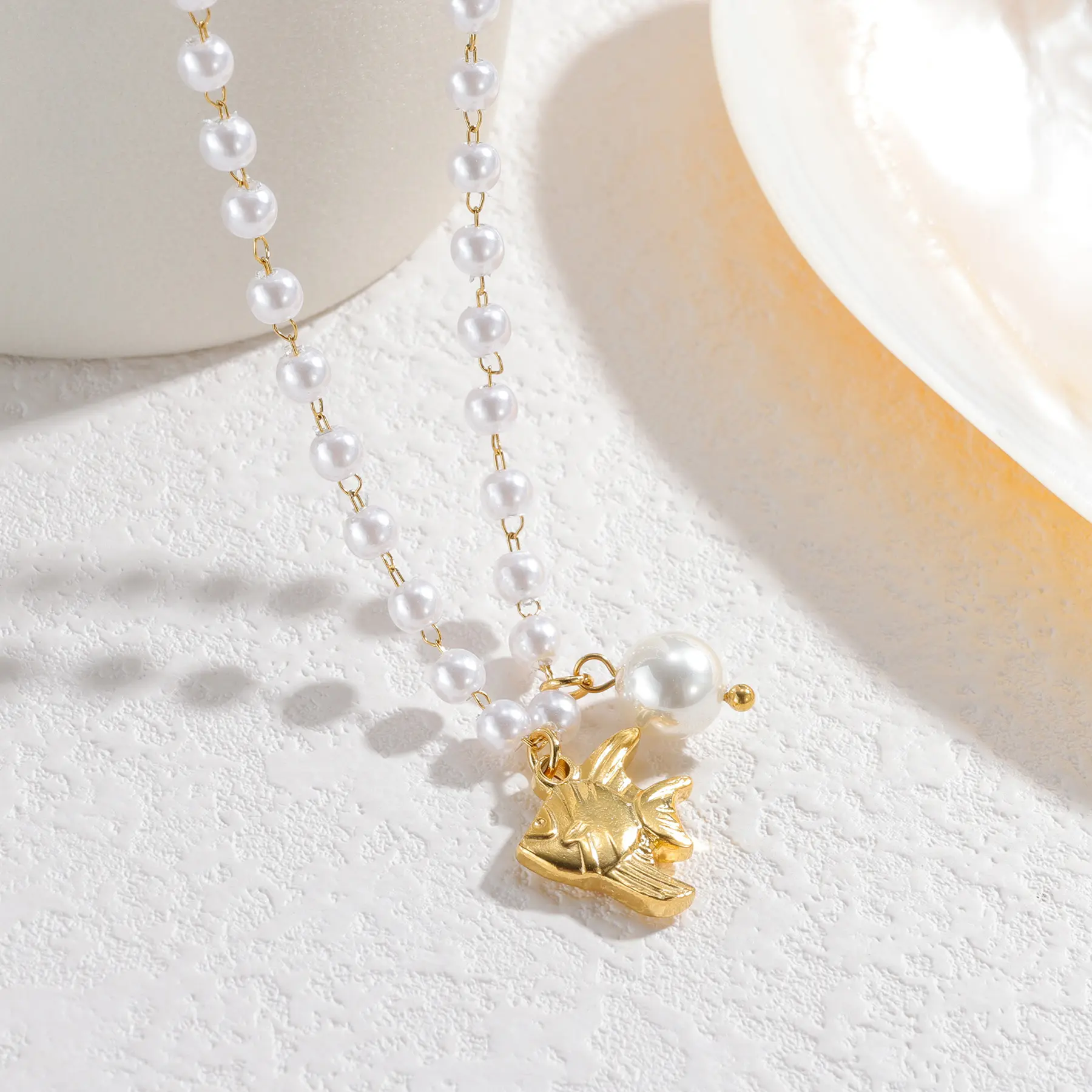 Freeteeme Trendy Imitation Pearl Chain Necklace for Women Gold Color Ocean Series Fish Shell Charm Pendant Jewelry Birthday Gift