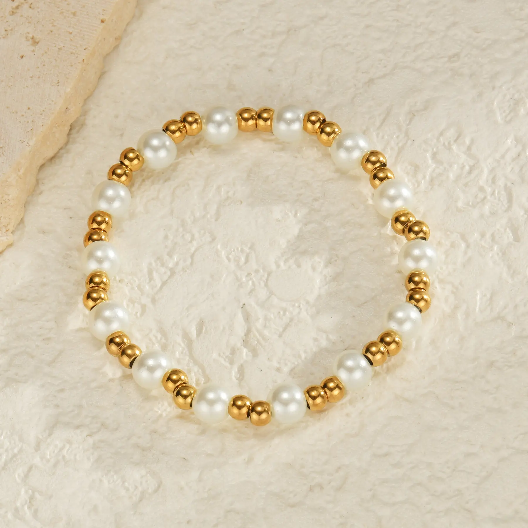 Freeteeme Daisy Imitation Pearl Bracelet for Women Girls Gold-plated Stainless Steel Star Beaded Hand Chain Summer Jewelry Gifts