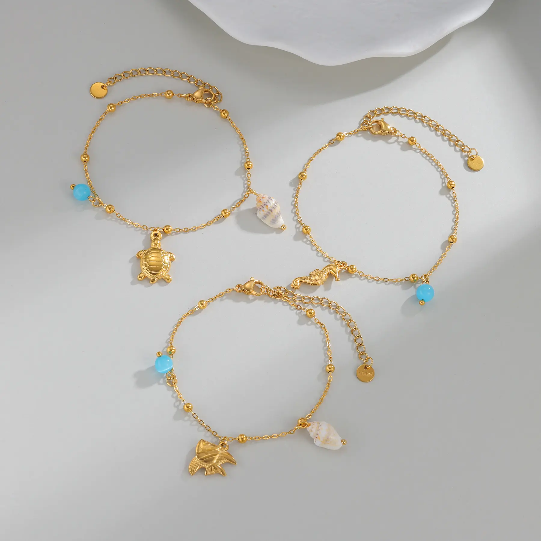 Freeteeme High-End Ocean Series Cute Charm Bracelet for Women Shell Fish Pendant Hand Chain Gold Color Trendy Beach Jewelry Gift