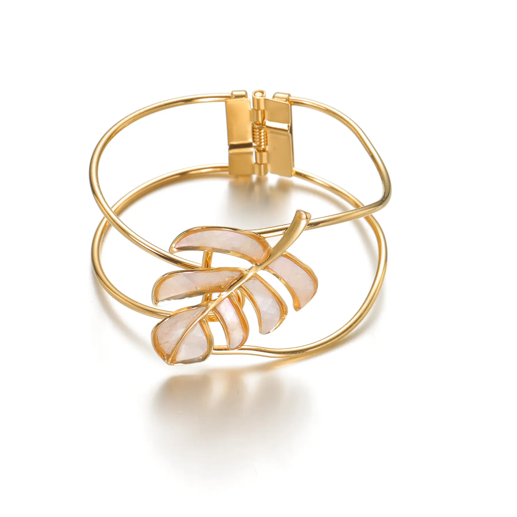 Freeteeme Exaggerated Colorful Leaf Shaped Shell Bangle Couple Gold-plated Stainless Steel Hollow Buckle Bracelet Jewelry Gift