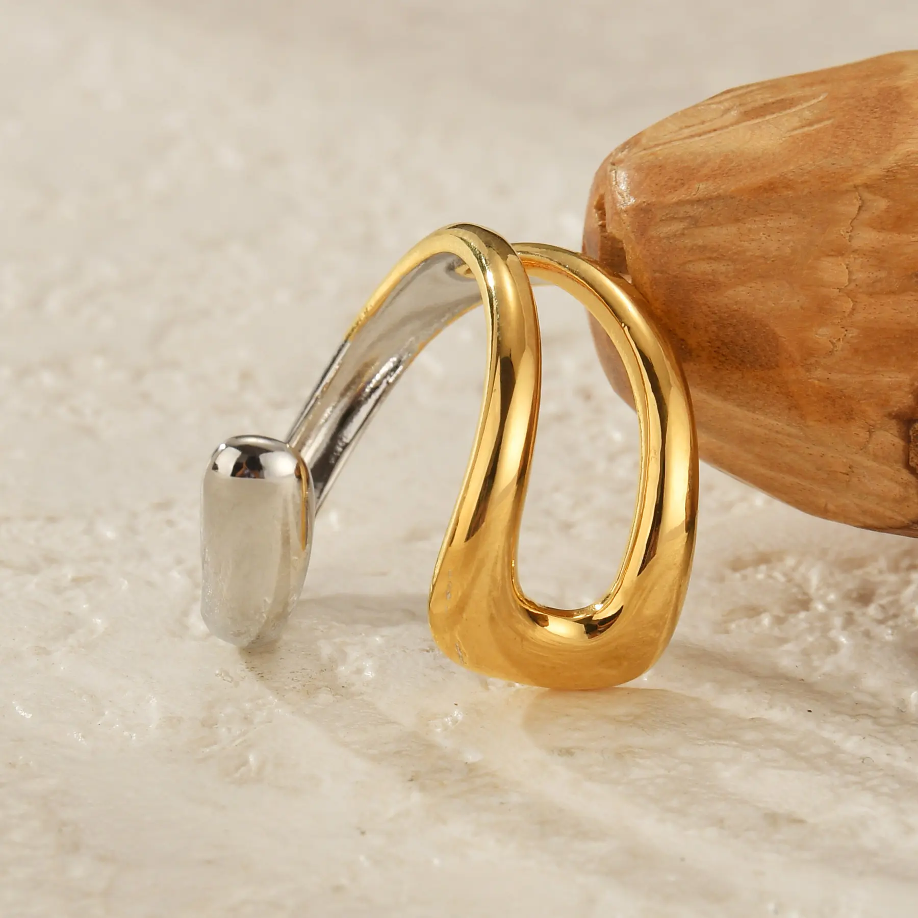 Freeteeme 2024 New Colorblock Asymmetric Ring for Women Stainless Steel Open Size Ring Silver and Gold Color Jewelry Couple Gift