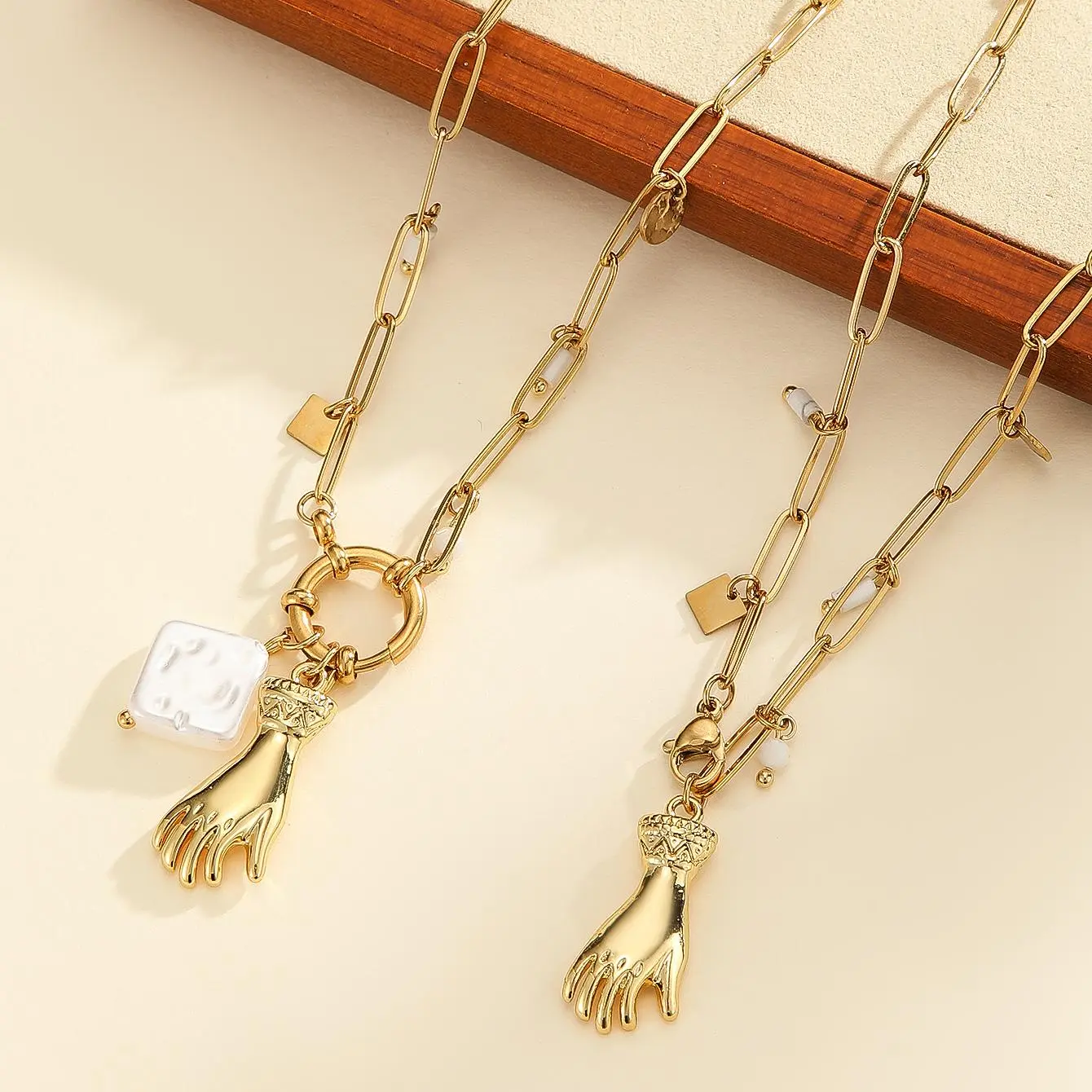 Freeteeme New Fashion Bergamot Pendant Square Imitation Pearl Necklace for Women Gold Color Chain Daily Jewelry Christmas Gifts