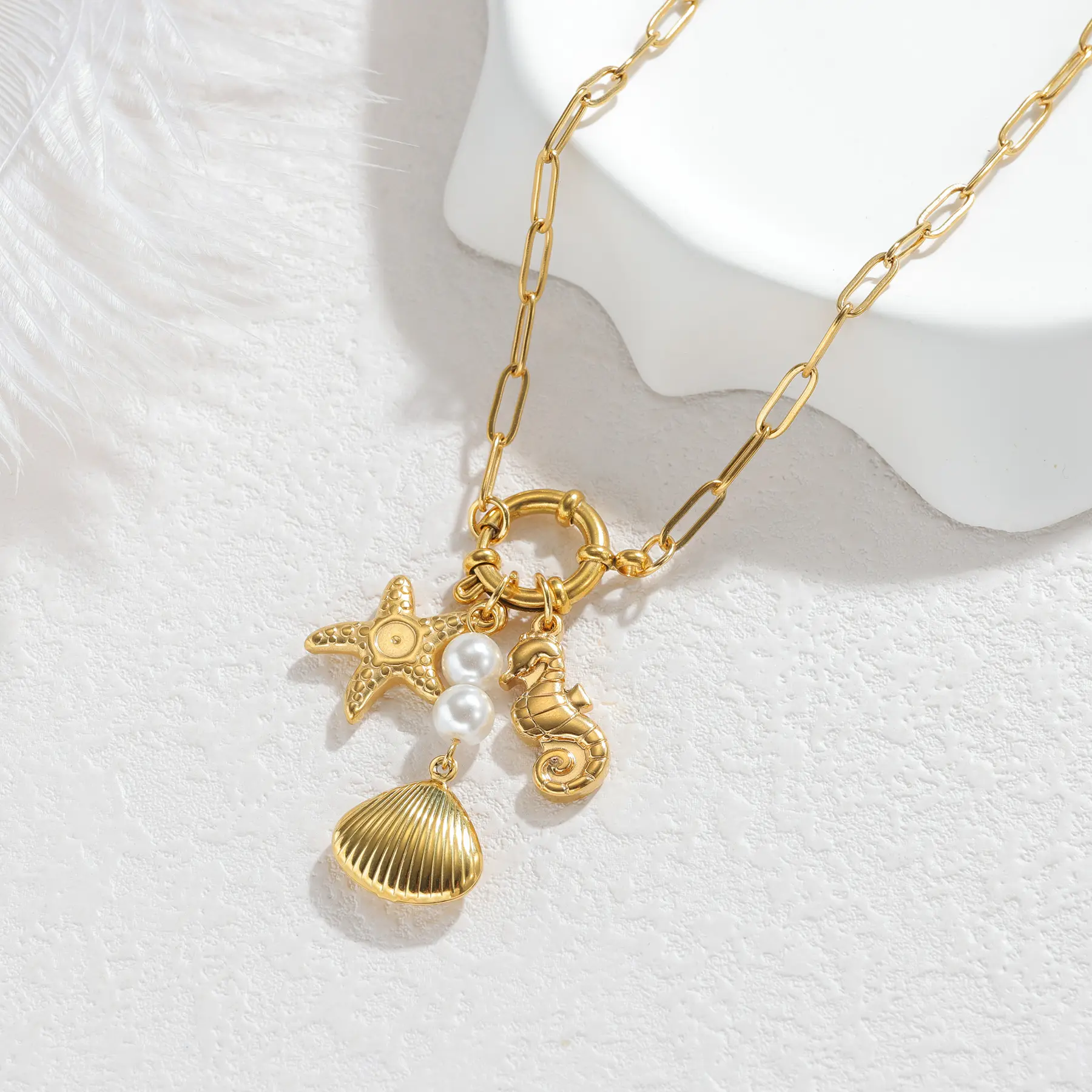Freeteeme Stylish Shell Starfish Pendant Necklace for Women Gold Color Ocean Series Multi-Charms Necklaces Fashion Holiday Gifts