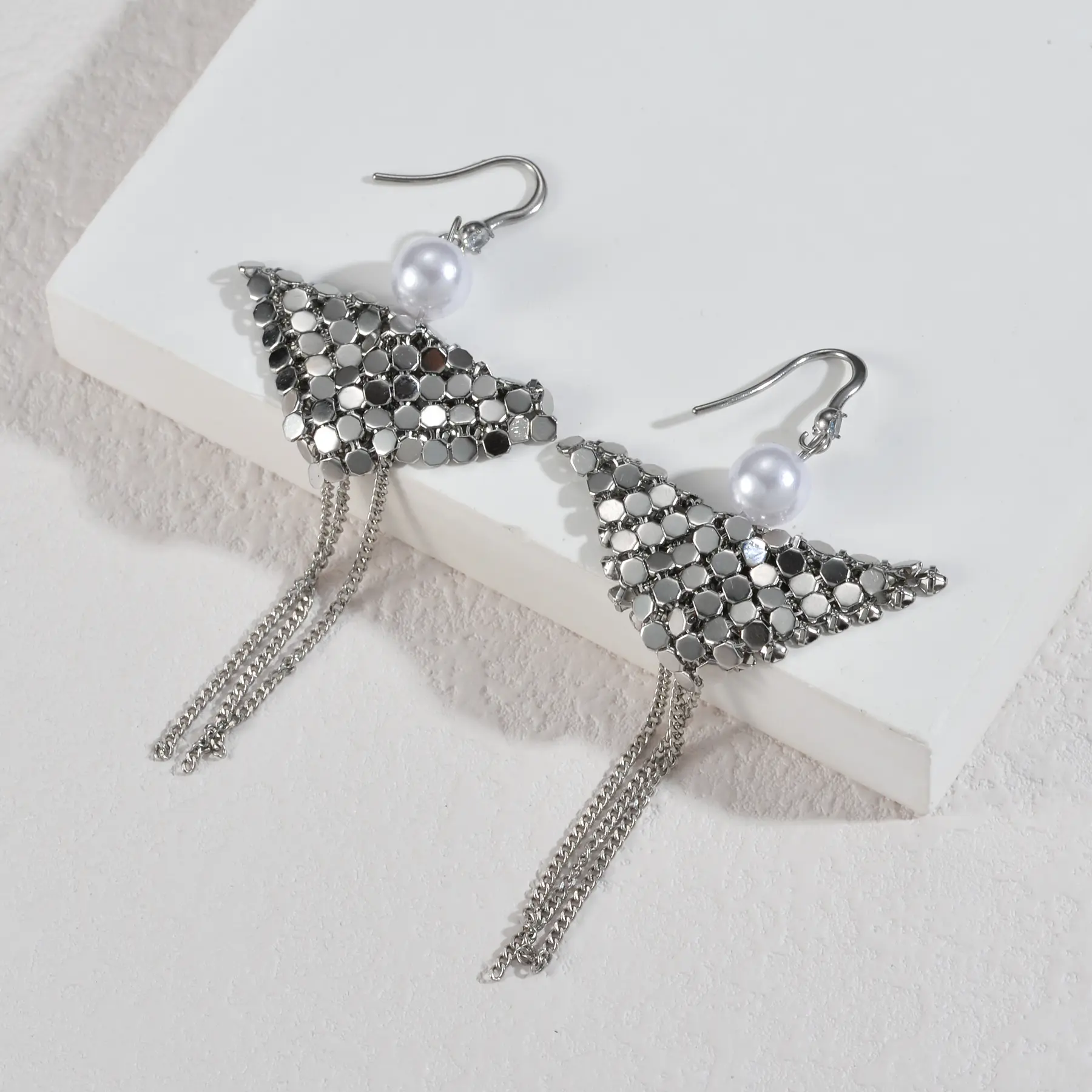 Freeteeme High End Geometric Scale Imitation Pearl Tassel Earrings for Women Stainless Steel Sparkling Long Dangle Earrings Gift