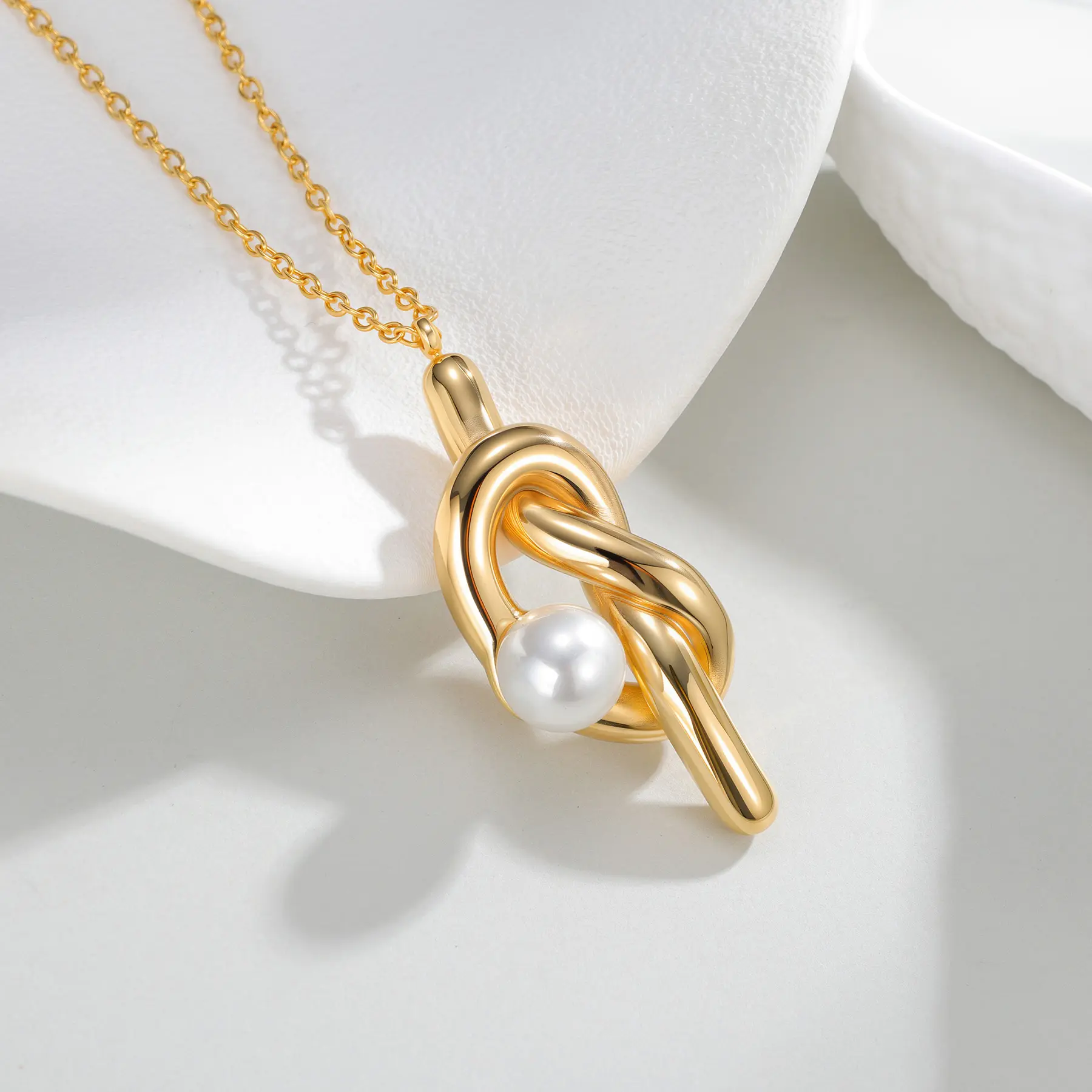 Freeteeme Exquisite Geometric Inlaid Pearl Necklace for Women Stainless Steel Fashion Chili Pendant Chain Couple Jewelry 2025
