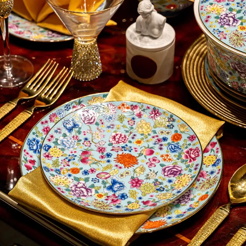 Fine China Luxury Dinnerware Sets Ceramic Christmas Kitchen Guests Party Plates Set Breakfast Wedding Vajillas Completa Dishes