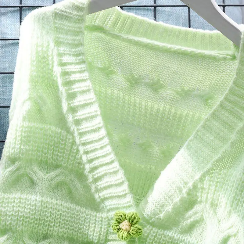 V-neck Short Cardigan Sweater Jacket Women Fashion Soft Knitted Coat Female 2025Spring Autumn New Loose Long Sleeved Ladies Tops