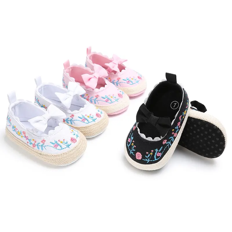 Baby Girl Embroidered Flower Sneakers, Lightweight Non-Slip Walking Infant Shoes for Indoor Spring/Autumn