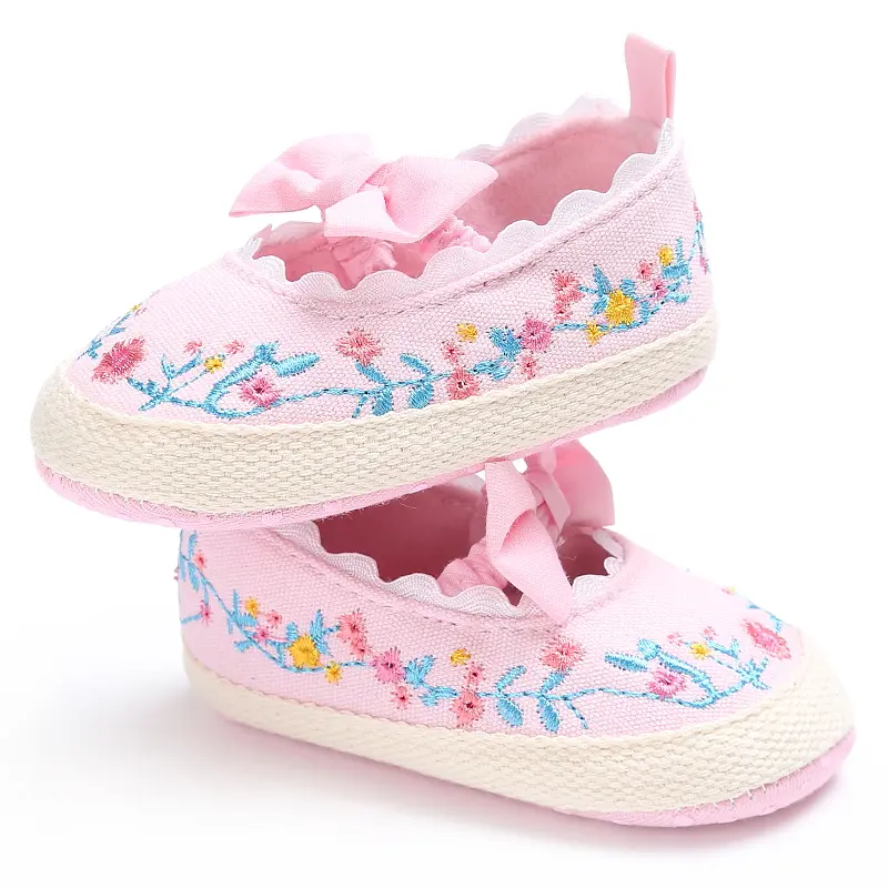 Baby Girl Embroidered Flower Sneakers, Lightweight Non-Slip Walking Infant Shoes for Indoor Spring/Autumn