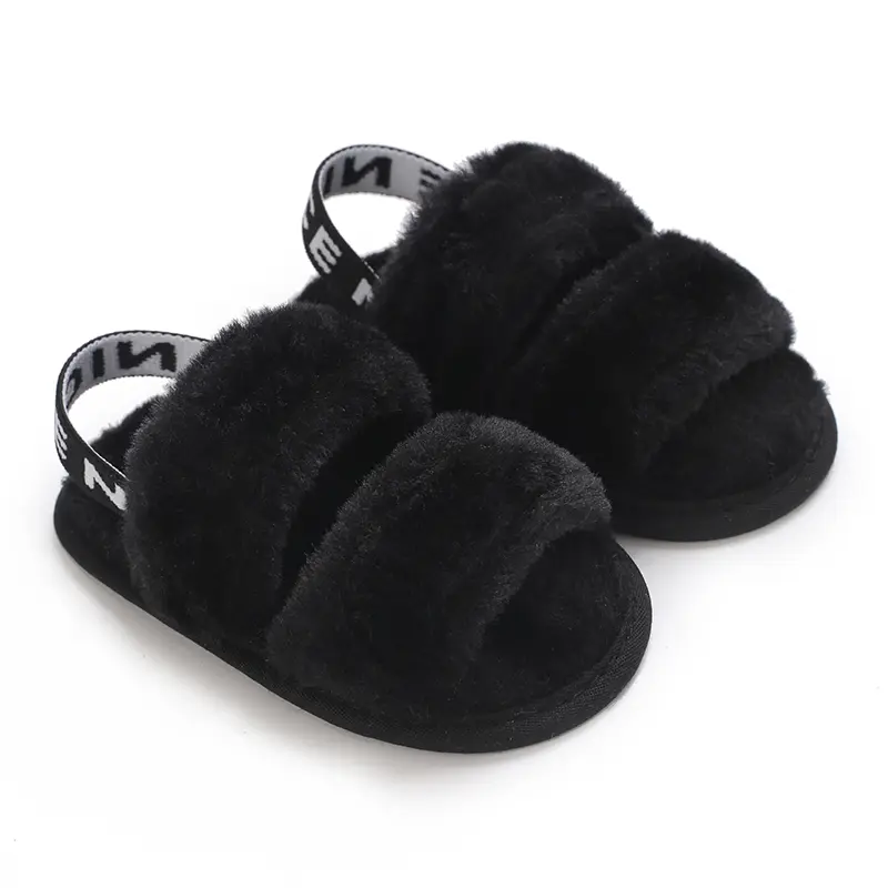 In winter, 0-1 year old babies are comfortable indoors, warm slippers, toddler shoes wool shoes