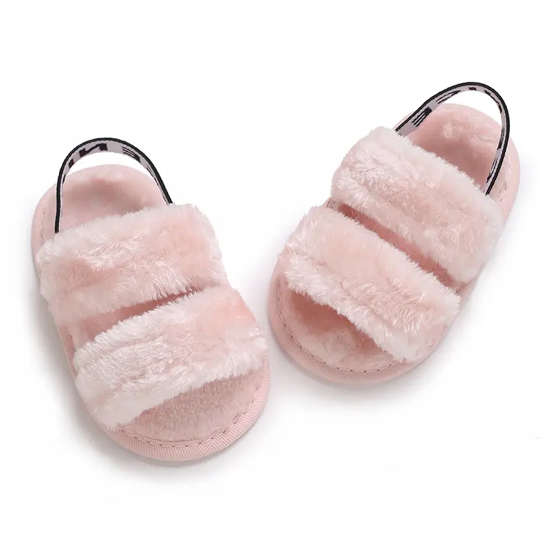 In winter, 0-1 year old babies are comfortable indoors, warm slippers, toddler shoes wool shoes