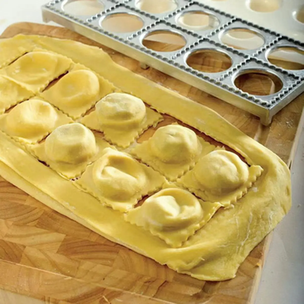 HGHO Italian Pasta Mold Ravioli Tray Plate Pin Square Edges Frame For Perfect Attachment And Shape Large Ravioli Maker