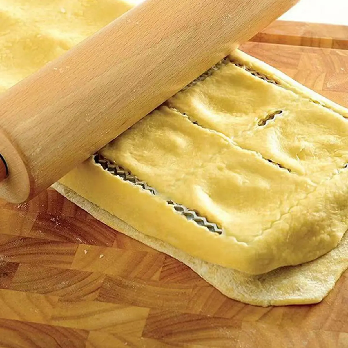 HGHO Italian Pasta Mold Ravioli Tray Plate Pin Square Edges Frame For Perfect Attachment And Shape Large Ravioli Maker