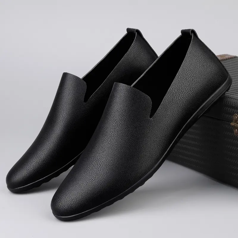 New Mens Casual Leather Shoes Handmade Lightweight Mens Loafers Moccasins Breathable Slip on Flats Soft-Soled Male Driving Shoes
