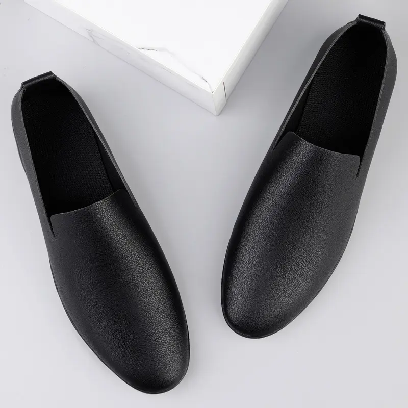 New Mens Casual Leather Shoes Handmade Lightweight Mens Loafers Moccasins Breathable Slip on Flats Soft-Soled Male Driving Shoes