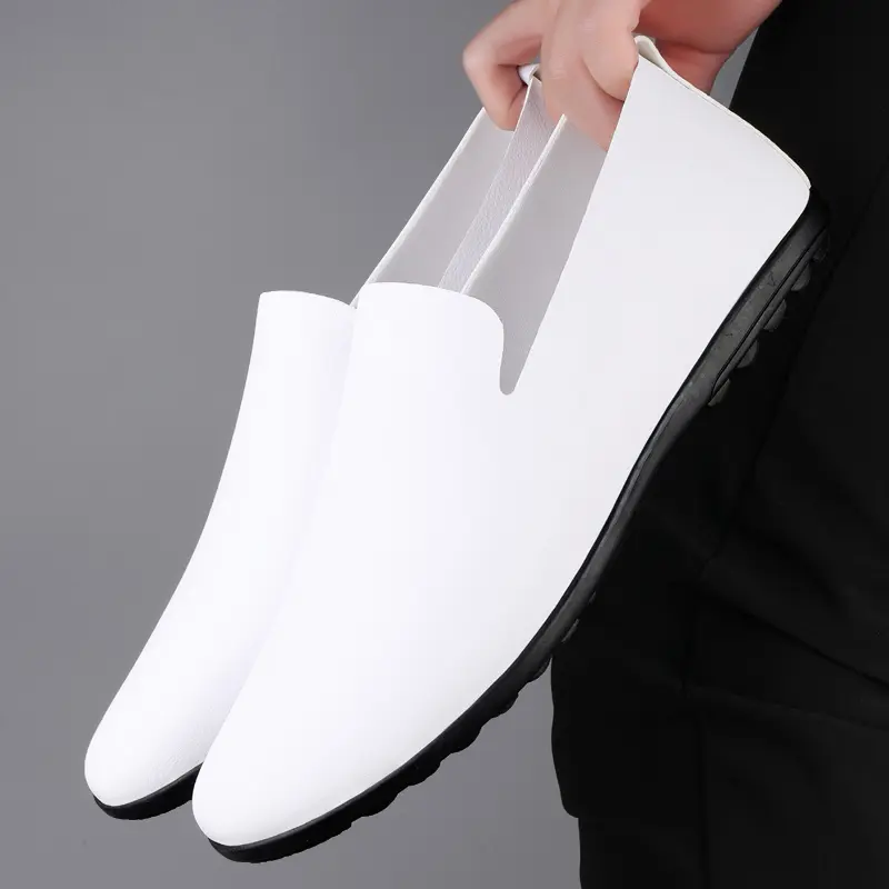 New Mens Casual Leather Shoes Handmade Lightweight Mens Loafers Moccasins Breathable Slip on Flats Soft-Soled Male Driving Shoes