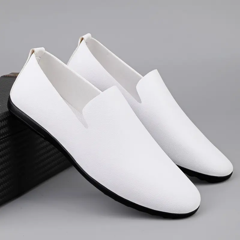 New Mens Casual Leather Shoes Handmade Lightweight Mens Loafers Moccasins Breathable Slip on Flats Soft-Soled Male Driving Shoes