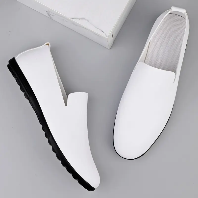 New Mens Casual Leather Shoes Handmade Lightweight Mens Loafers Moccasins Breathable Slip on Flats Soft-Soled Male Driving Shoes