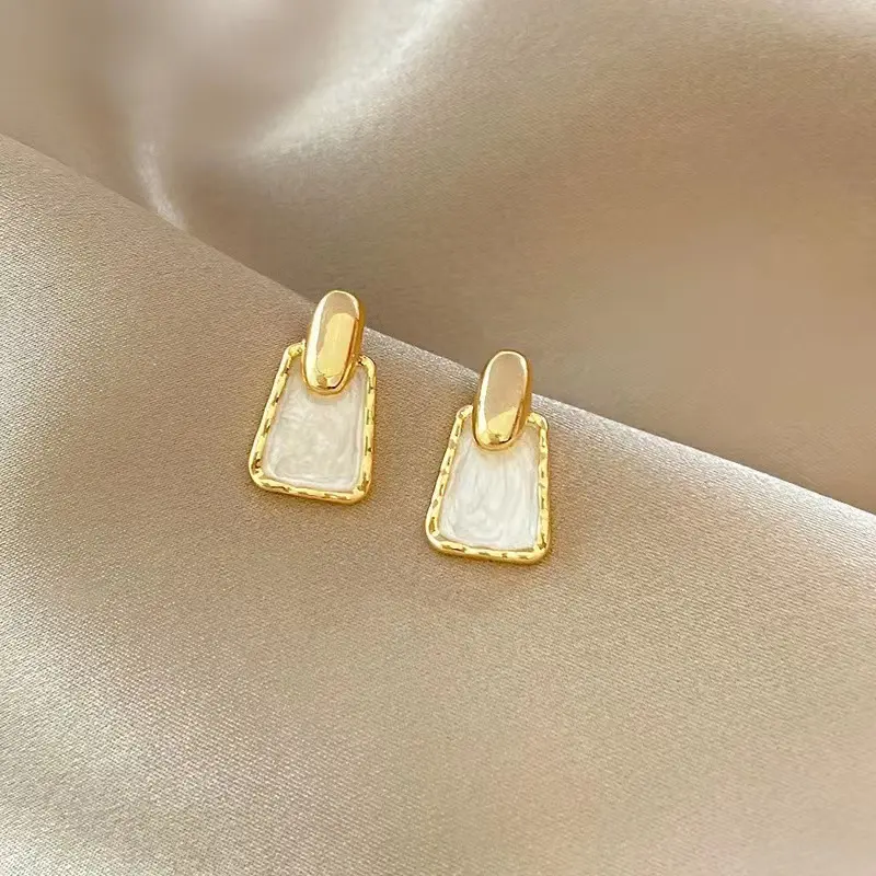 Golden Metal Geometry Square Drop Earrings for Women Fashion White Enamel Oil Dangle Earrings Party Sweet Small Jewelry Gift