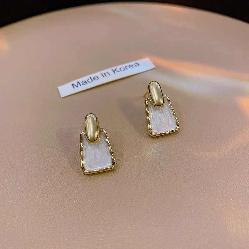 Golden Metal Geometry Square Drop Earrings for Women Fashion White Enamel Oil Dangle Earrings Party Sweet Small Jewelry Gift