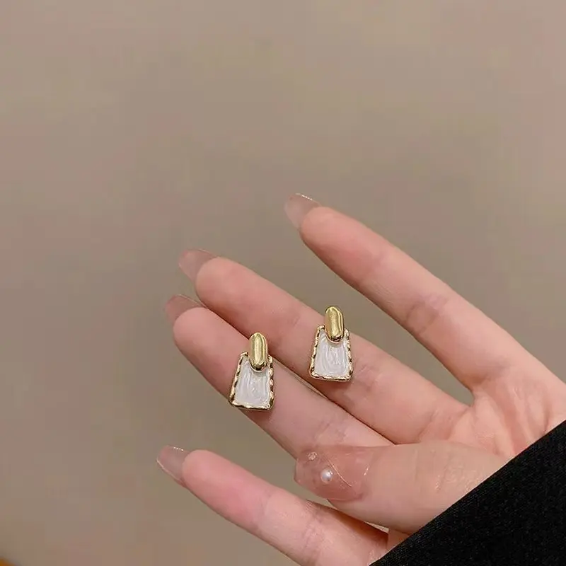 Golden Metal Geometry Square Drop Earrings for Women Fashion White Enamel Oil Dangle Earrings Party Sweet Small Jewelry Gift