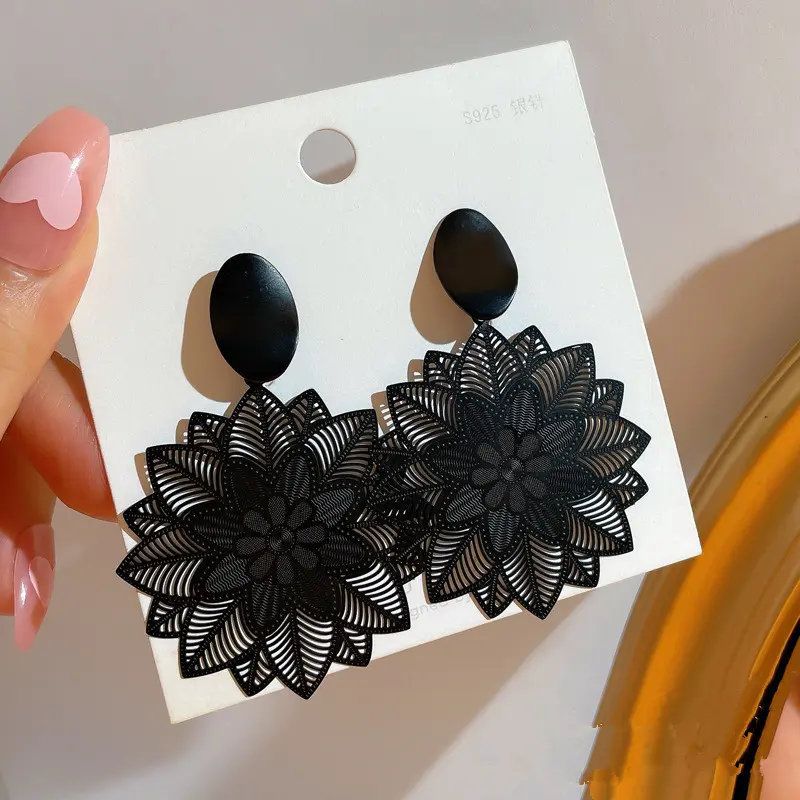 Korean Exaggerate Black Flower Drop Earrings for Women Party Gift Temperament Girls Dangle Earrings Statement Jewelry Brincos