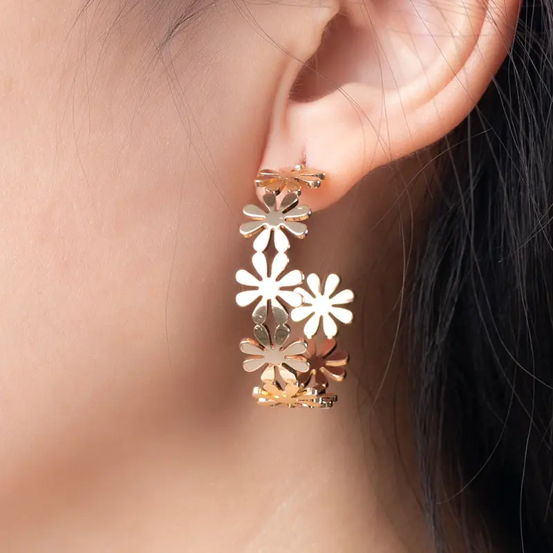 Bohemian Golden Color Flower C Shape Drop Earrings for Women Geometry Open Round Dangle Earrings Punk Statement Jewelry Gift
