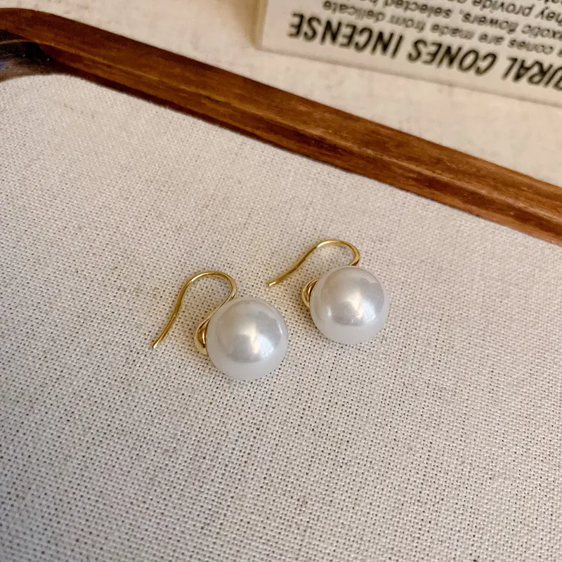 Small Round Imitation Pearl Earrings for Women Girls Simple Geometric Party Elegant Sweet Hoop Jewelry Golden Silver Color