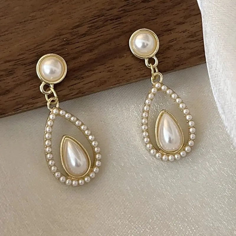 Imitation Pearl Water Droplets Earrings for Women Vintage Elegant Mini Beads Round Geometry Dangle Drop Earrings Trendy Jewelry