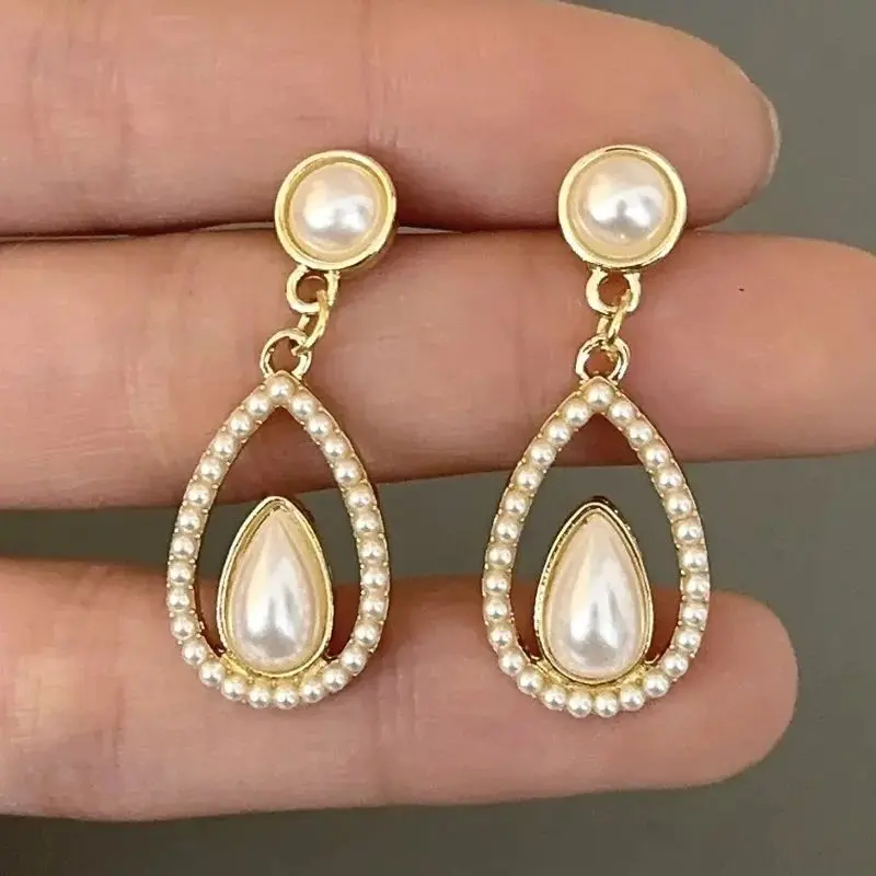 Imitation Pearl Water Droplets Earrings for Women Vintage Elegant Mini Beads Round Geometry Dangle Drop Earrings Trendy Jewelry