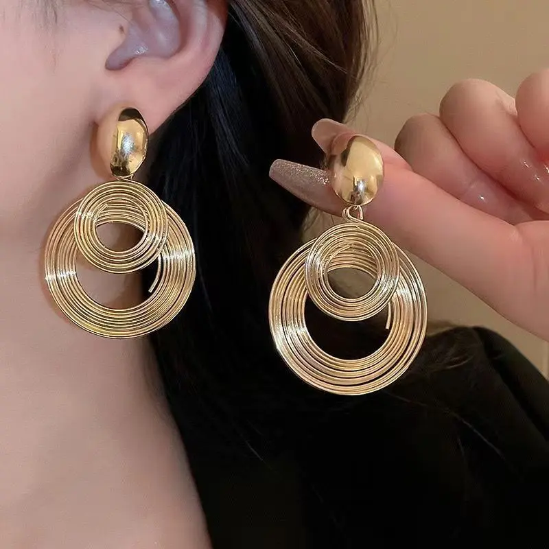 Multi Layer Metal Wound Coil Dangle Earrings for Women Trendy Geometry Round Circle Oval Drop Earrings Party Vintage Jewelry