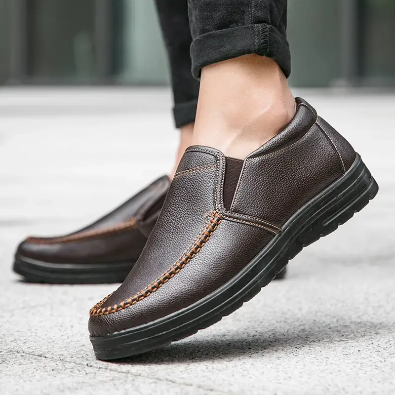 Soft Leather Shoes for Men Casual Black Lightweigh Soft Sole Comfortable Men Shoes Slip-On Male Loafers Moccasins Driving Shoe