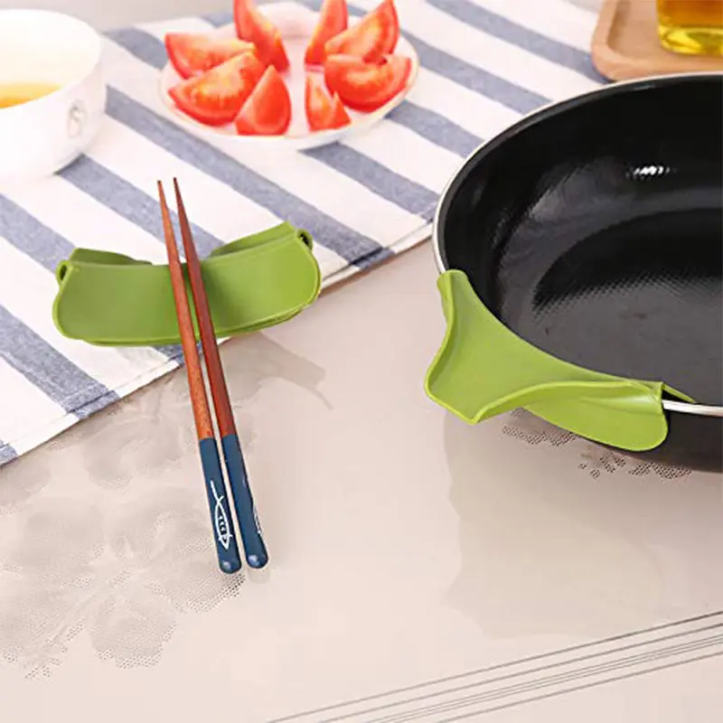 WALFOS Silicone Soup Funnel Kitchen Gadget, Anti-Spill Edge Water Deflector Cookware Tool