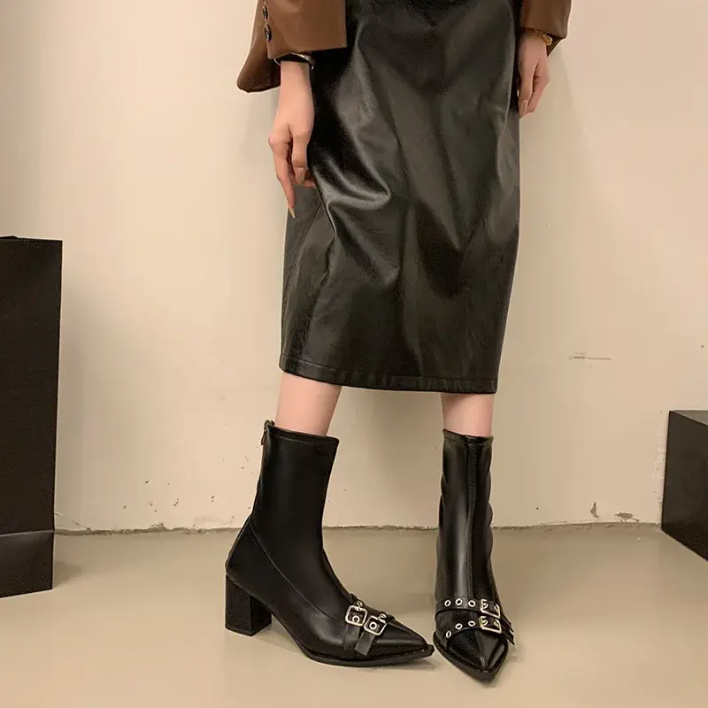 Women Pointed Thick Ankle Boots Autumn Winter Comfortable Soft Leather Short Boots Woman2025 Solid Color Slip on Botas Mujer