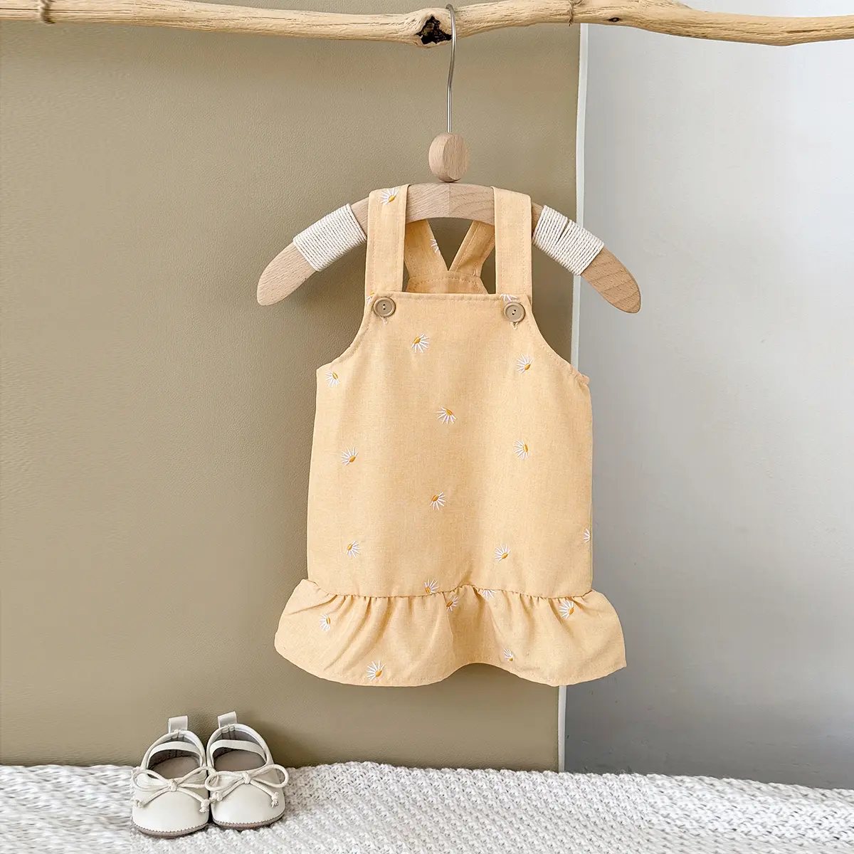 2025 New Baby Girls Clothing Infants Young Children's Summer Solid Color Floral Embroidery Princess Strap Dress Hot Selling Item