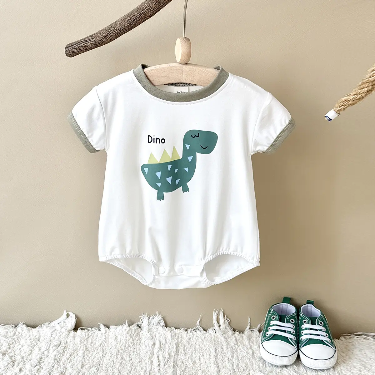 Summer New Baby Bodysuit Newborn Clothing Boys Girls Triangle Romper Cute Dinosaur Print Short Sleeve Infant 0-18M