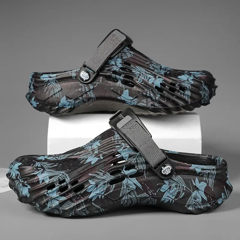 2025 Summer Men's Sandals New Home Garden Shoes Comfortable and Lightweight Men Slippers Non-Slip Soft Bottom Flip Flop Sandals