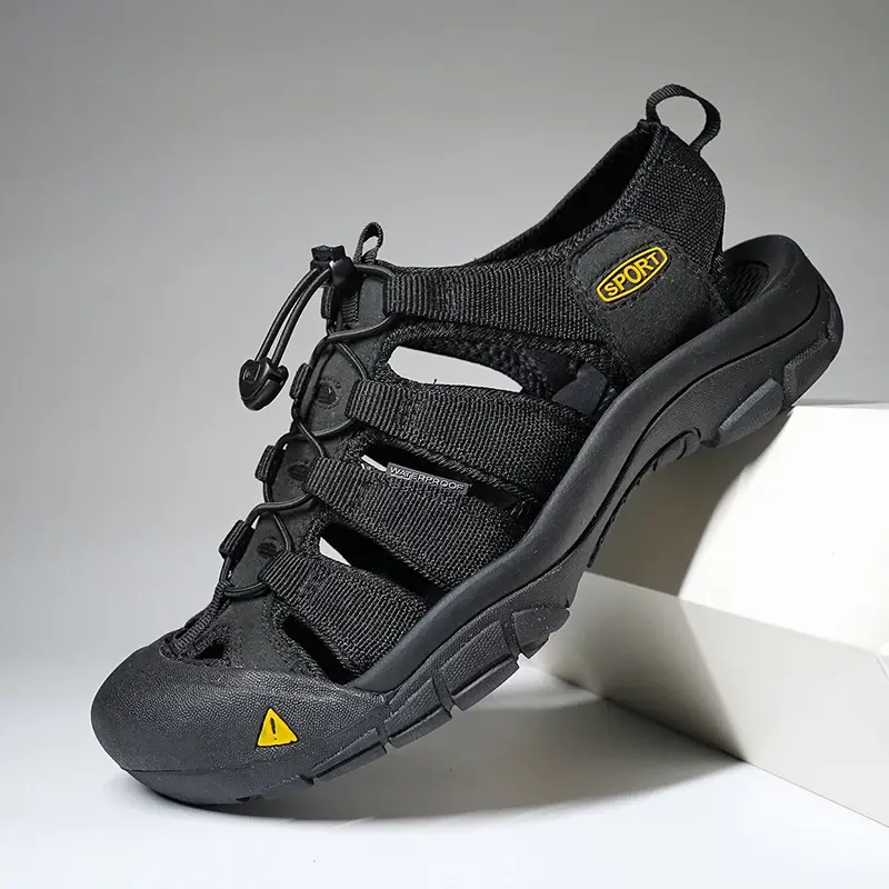 2025 Summer Men's Sandals Thick soled Baotou beach shoes Outdoor oversized casual Shoes Male lightweight hollow sandals Homme