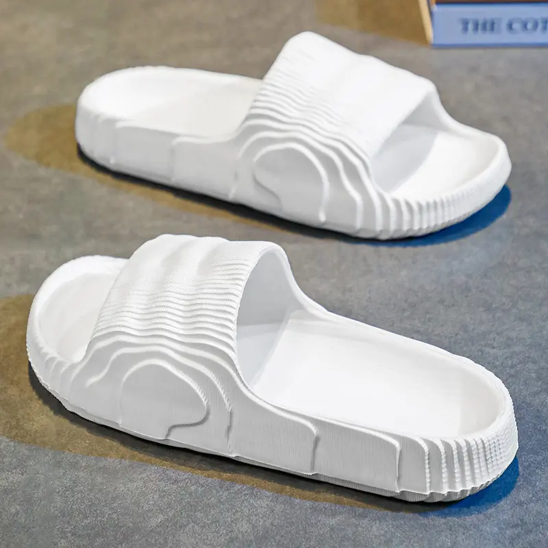 Luxury Man Sandal for Men Brand Men's Shoes 2025 White Sandals Flat Sandals Mens Soft Sandles Summer Shoes Sale Slippers Slipers