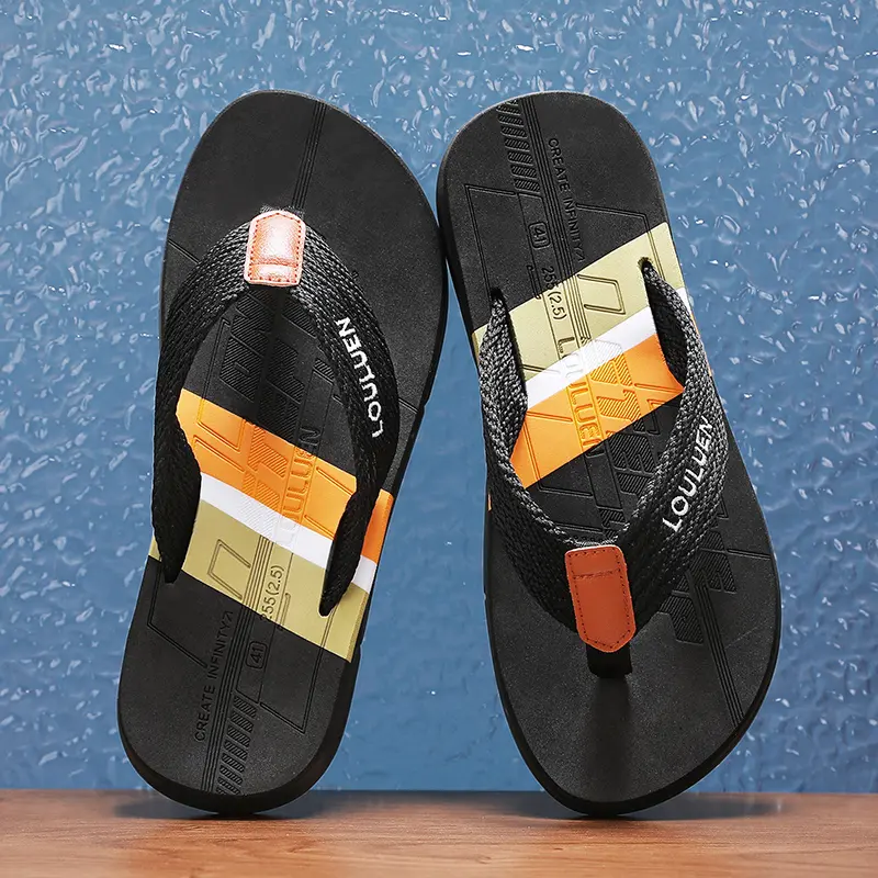 2025 Summer New Men's Slippers Fashion versatile flip-flops Men's slippers Men's Clip Toe Shoes