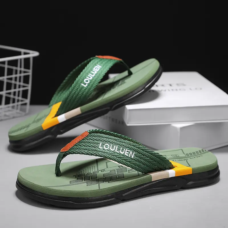 2025 Summer New Men's Slippers Fashion versatile flip-flops Men's slippers Men's Clip Toe Shoes