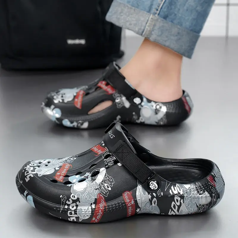 2025 Summer Men's Sandals New Home Garden Shoes Comfortable and Lightweight Men Slippers Non-Slip Soft Bottom Flip Flop Sandals