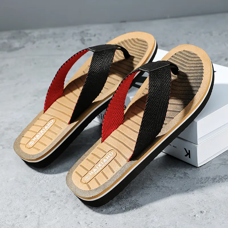 Men's new flip flops super comfortable and fashionable men's flip flops summer beach flip flops men's fashionable breathable cas