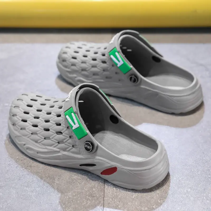 Flat Sandals Men Shoes 2025 Slippers Men Garden Platform Sandals Man Summer Sandals Male Sneakers Outdoor Flip Flops Home Clogs
