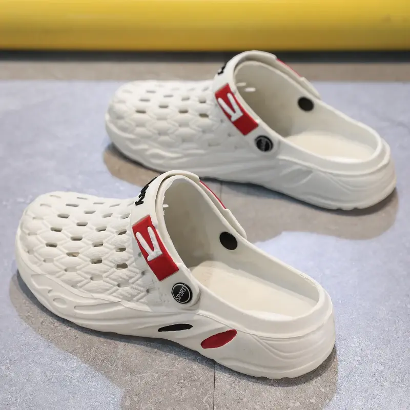 Flat Sandals Men Shoes 2025 Slippers Men Garden Platform Sandals Man Summer Sandals Male Sneakers Outdoor Flip Flops Home Clogs
