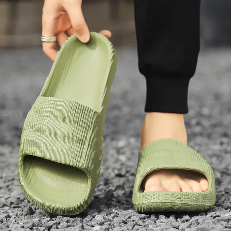 Men's Slide Slipper Man Luxury 2024 House Slippers Man Summer Shoes Sale Comfortable Men's Sandal Male Shoes Sneakers Flip Flop